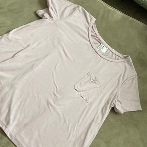 Pink pocket t shirt